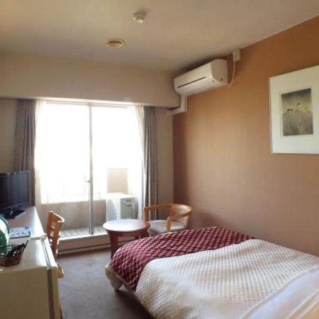 Hotel Tenchikaku Hitacsi Kültér fotó