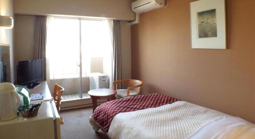 Hotel Tenchikaku Hitacsi Kültér fotó