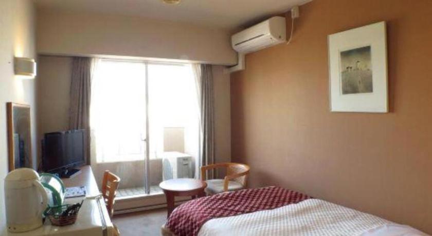 Hotel Tenchikaku Hitacsi Kültér fotó